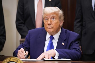 Trump signs executive order to bring down prescription drug prices