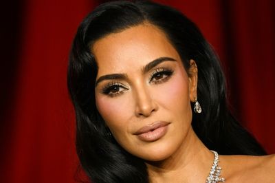 Kim Kardashian To Testify In Paris Multi-million-dollar Robbery Trial