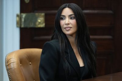 Watch live: Kim Kardashian arrives in court to testify in Paris robbery trial