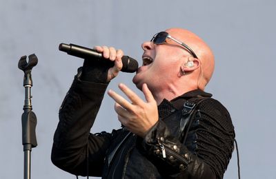 Disturbed’s David Draiman proposes to girlfriend onstage