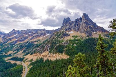 Three climbers killed after falling 400ft during descent in Washington state