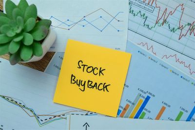 3 Stocks Plan +$130B in Buybacks: Why Markets Wanted Even More