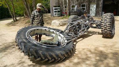 This Monster Trike's First Steering Test Doesn't Go to Plan, Snaps in Half