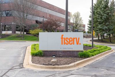 Fiserv Stock: Analyst Estimates & Ratings