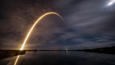 SpaceX Falcon 9 rocket launches 28 Starlink satellites to orbit on record-breaking 28th flight (video)
