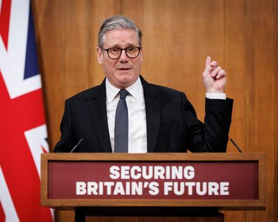No 10 defends Starmer’s language on immigration likened to Enoch Powell speech