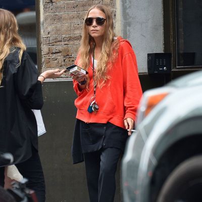According to Mary-Kate Olsen, these Affordable Sandals are the Only Style you Need this Summer