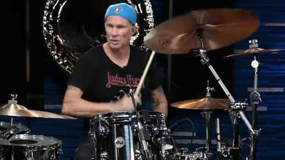 Chad Smith just destroyed the Wu-Tang Clan in his latest drum tuition video