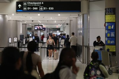 Three reasons tourists are cancelling their trips to the US
