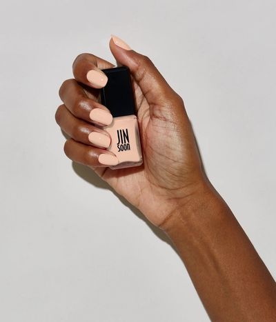 These Top-Notch Nude Nail Polish Colors Are the Secret to Nailing Minimalist Manicures