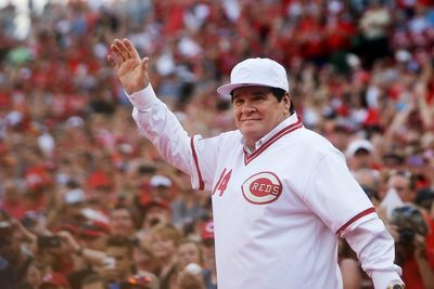 MLB reinstates Pete Rose and Shoeless Joe Jackson, making them Hall of Fame eligible