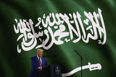 Israel ‘normalisation’ takes back seat as Trump announces Saudi deals