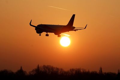 Holidaymakers ‘trimming budgets this summer amid cost-of-living concerns’