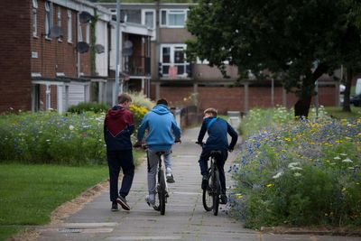 UK has poor ranking for child wellbeing and teenage happiness – study