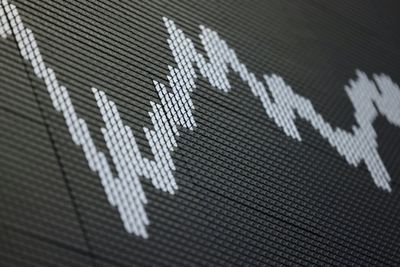 Asian Markets Swing As China-US Trade Euphoria Fades
