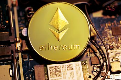 Ethereum Outpaces Bitcoin In 7-Day Rally – Why Is $ETH Surging?