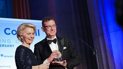How the love story between von der Leyen and Pfizer turned sour