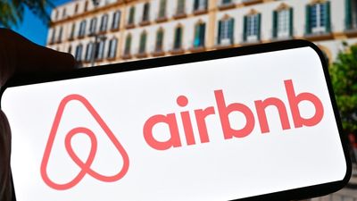 ‘Choosing to potentially rip me off’: Woman learns the hard way Airbnb is an ‘absolute scam. Then she is taught how to show them no mercy