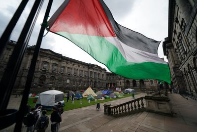 Minister calls on Israel to end ‘indefensible’ blockade on Gaza humanitarian aid