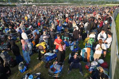 The best and cheapest routes to take from London to Glastonbury