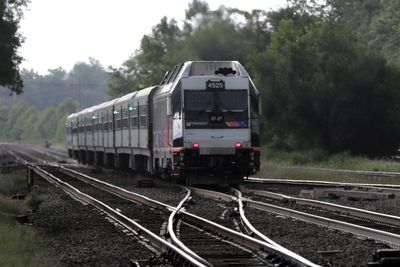 New Jersey Transit, commuters bracing for potential train engineers strike