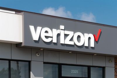 Is Verizon a Buy? Q1 Results and Solid Dividend Make Bullish Case