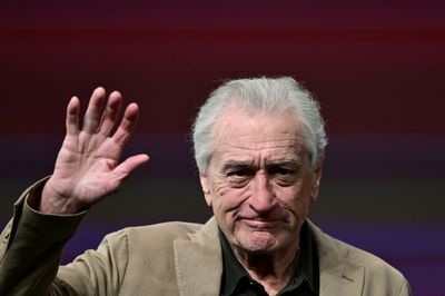 De Niro Says Hollywood Worried About 'Wrath Of Trump'