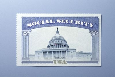 How Much Would Social Security's 2032 Shortfall Cost You?