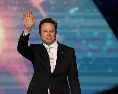 Elon Musk shows he still has the White House’s ear on Trump’s Middle East trip