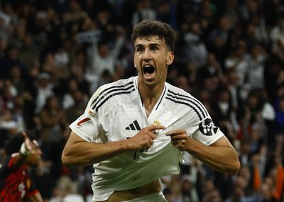 Real Madrid keep Barcelona waiting for La Liga by beating Mallorca
