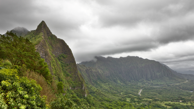 Hawaii hiker accused of attempting to murder his wife on the trails is denied bail