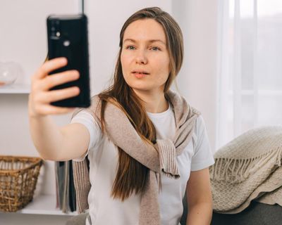 FaceAge: the AI tool that can tell your biological age through one photo