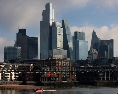 UK economy defies gloomy warnings to grow 0.7% in first quarter of year