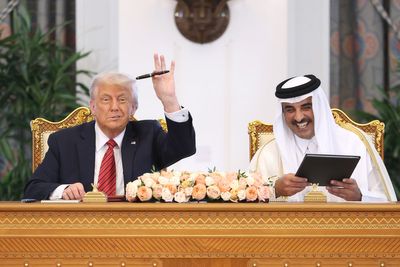 Trump boasts about changing engines on new luxury jet after striking Qatar Boeing deal
