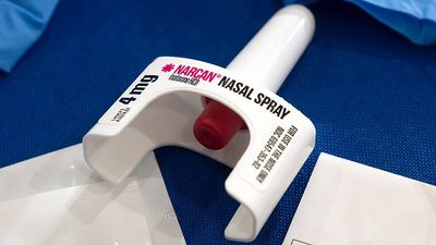 US overdose deaths fell 27% last year, but remain far above EU levels
