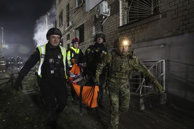 Russia grabs a bit more of Ukraine as it heads into peace talks