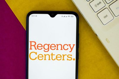 Regency Centers Stock Outlook: Is Wall Street Bullish or Bearish?