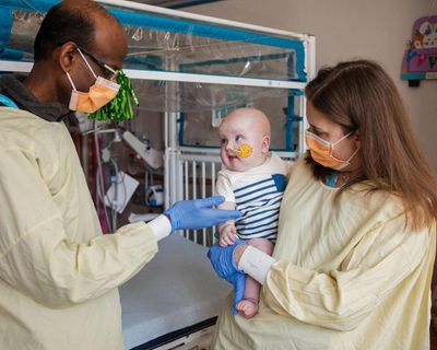 US doctors rewrite DNA of infant with severe genetic disorder in medical first
