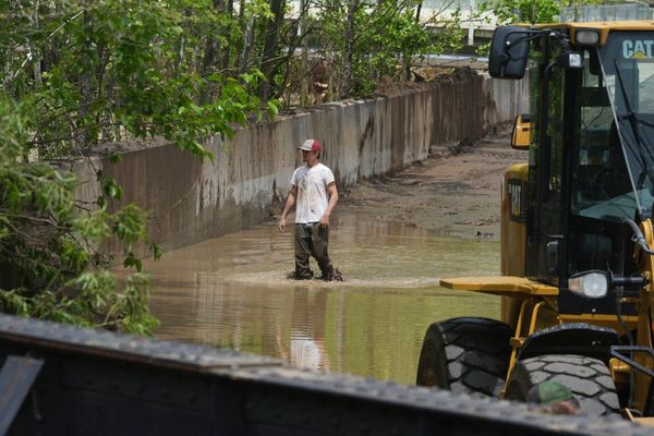 FEMA's acting chief says agency will shift more disaster recovery responsibilities to the states