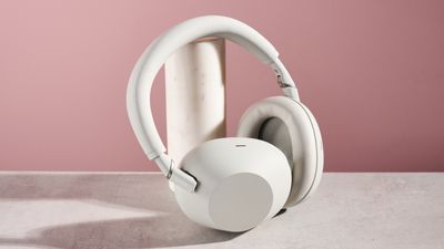 I reviewed the Sony WH-1000XM6 headphones, and they’re a glorious fusion of the best parts of their predecessors