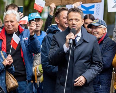 Polish presidential hopefuls in final campaign push - as it happened
