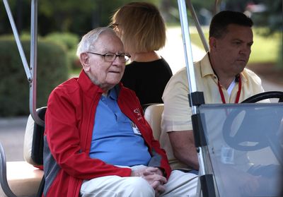 Warren Buffett shifts from finance to fun as he dumps Citigroup stake and buy up more shares in alcohol-maker Constellation