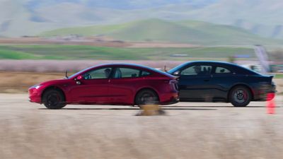 This Dodge Charger Daytona Vs Tesla Model 3 Race Isn't Even Close