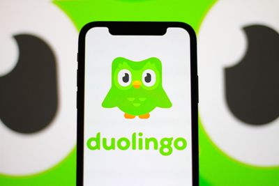 Up 200% in a Year, These Indicators Say Duolingo Stock Can Keep Climbing