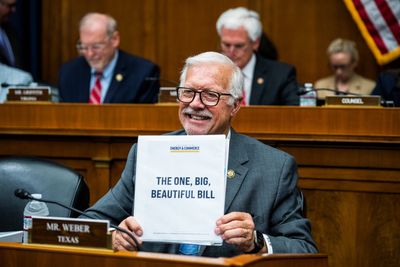 Photos of the week | May 9-15, 2025 - Roll Call
