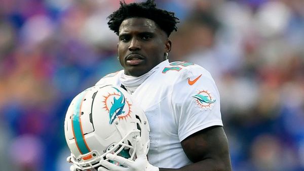 Colts apologize to Tyreek Hill for video mocking violent police stop