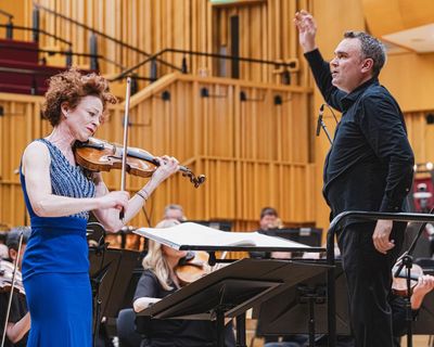 BBCNOW/Widmann review – explosive, inquisitive and exhilarating concerto is a family affair