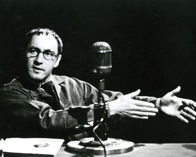 Brecht’s answer to Beckett’s question