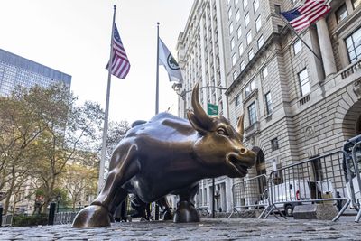 Despite the V-shaped recovery, U.S. stocks still lag behind the rest of the world in 2025
