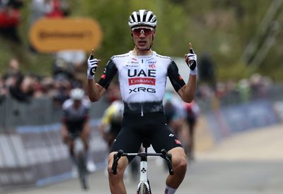 Giro d'Italia stage 7 live: Juan Ayuso wins on summit finish to gain time on rivals